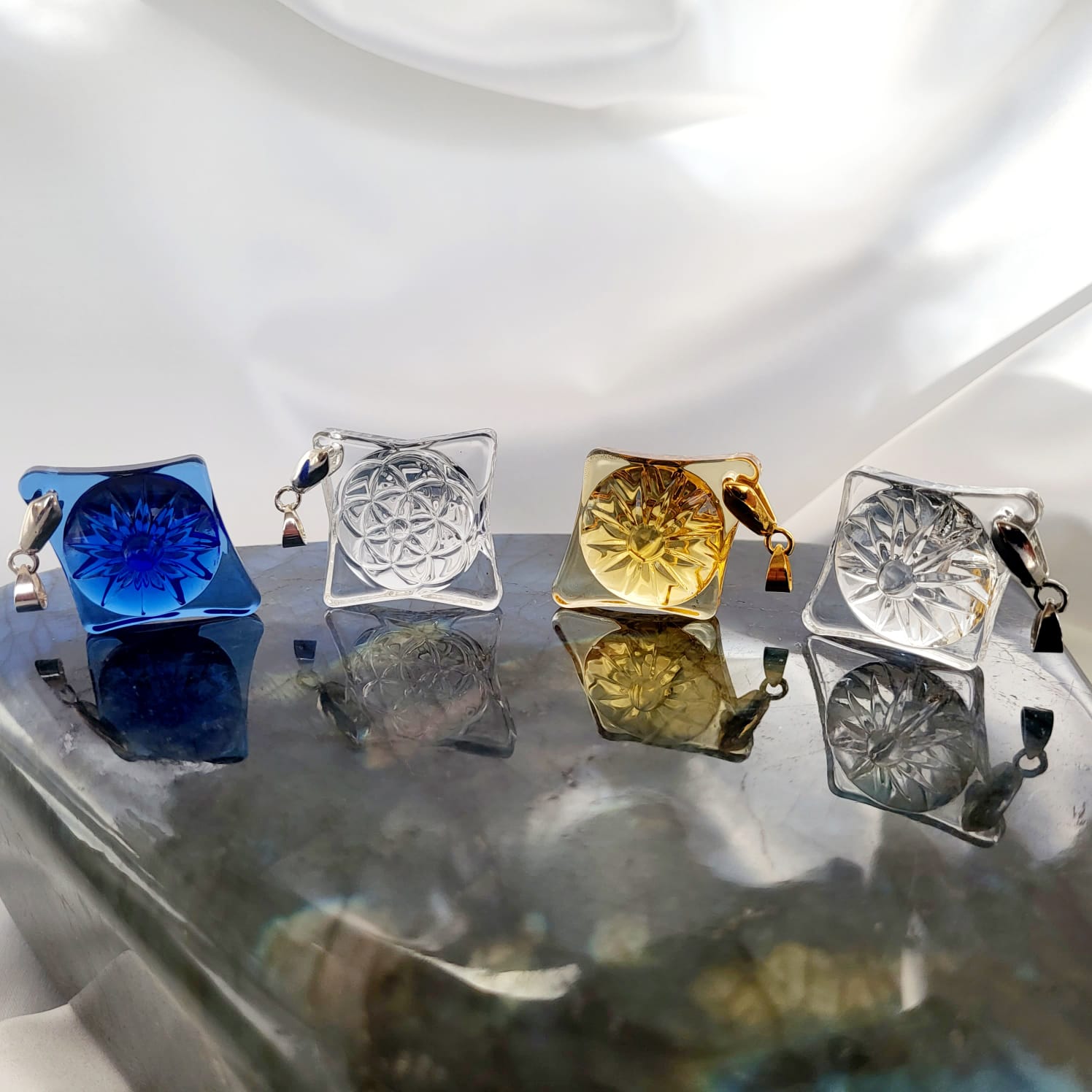 LES ÉTOILE COEUR CRISTAL